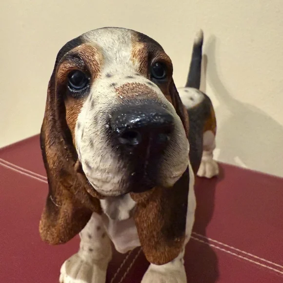 Basset Hound Figurine Standing Resin 7.5” tall - Picture 6 of 12